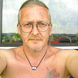 Fuckfriend gallery image