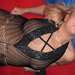 she like to be sexy gallery image