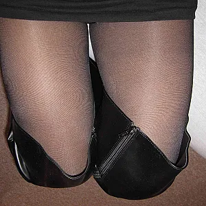 Overknees & FSH-Besamung Galeriebild