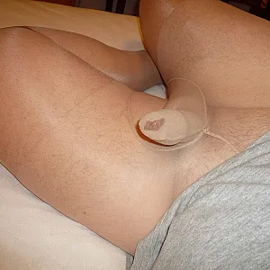 Strumpfhose mit Penishülle Galeriebild