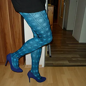 Blau-Schwarz bestrumpft ;) Galeriebild