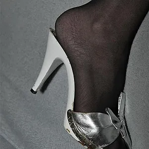 Andy NylonStrapsStute 7a Galeriebild