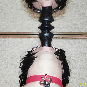 arse stretching gallery image