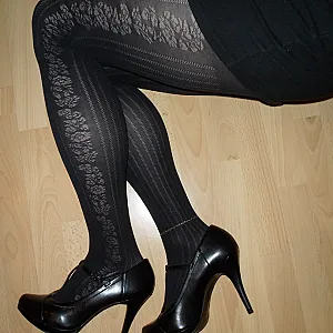 Neue Strumpfhose und neue Heels Galeriebild
