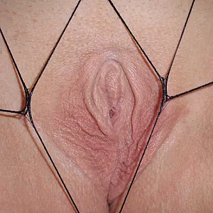 wet cunt gallery image