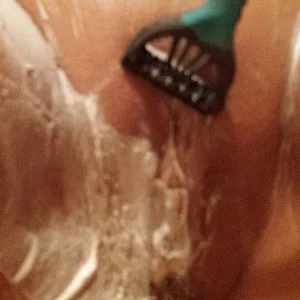 Shaving gallery image