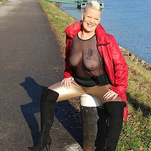 Gina White an der Donau Outdoor in Oberösterreich Galeriebild