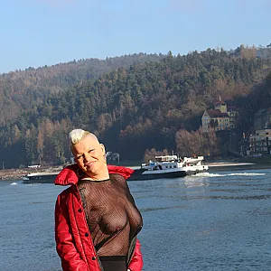Gina White an der Donau Outdoor in Oberösterreich Galeriebild