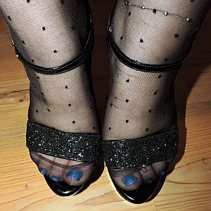 Leder, Pünktchennylons und sexy Heels Galeriebild