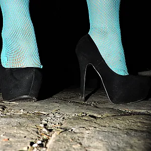 Netzoutfit, High Heels  und zeigegeil Galeriebild