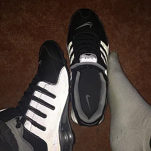 Sneaks & Sox Galeriebild