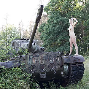 In the army now Galeriebild