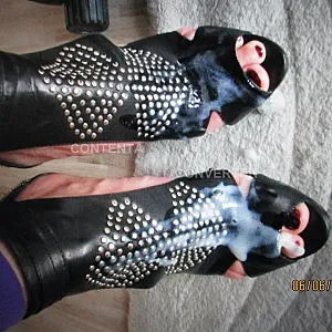 First image of heelsficker04's Gallery - 