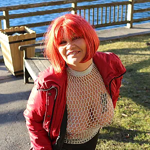 Lady in Red Galeriebild