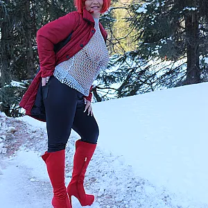 Lady in Red Galeriebild
