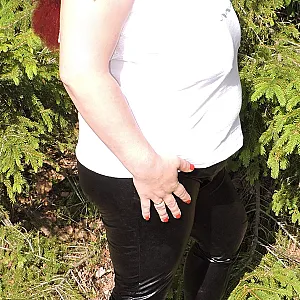 Outdoor in der Sonne in schwarz und weiß Galeriebild