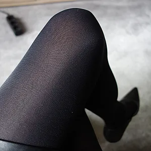 Strapse und Heels Galeriebild