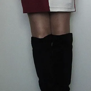 Bikiniarsch und Overknee Galeriebild