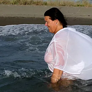 I bathe with shirt in the stormy sea 2 gallery image