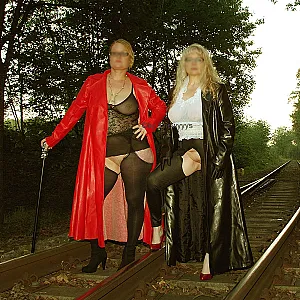 leather black red gallery image
