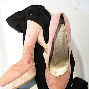 Bi Jennifers Pumps & Strumpfhose bespritzt Galeriebild