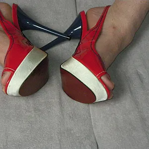 Rote Heels Galeriebild