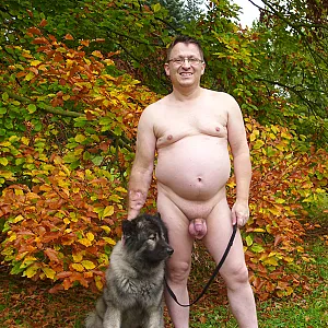Nr77 Der 55Paul55 ist weider Nackt mit Hausteier Galeriebild