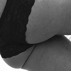 black & white...hoffe ich mache euch heiß Galeriebild