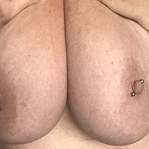 First image of geilesau48's Gallery - my titts