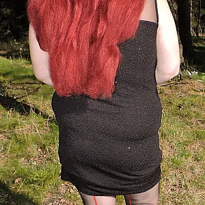 Sexy und zeigegeil Outdoor Galeriebild