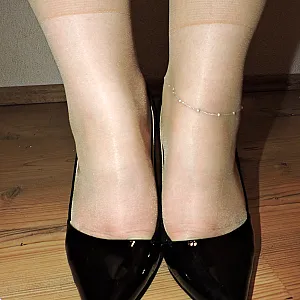 lacquepumps gallery image