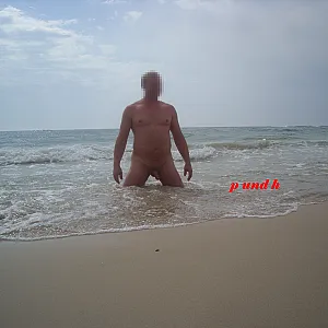 First image of p und h's Gallery - at the beach