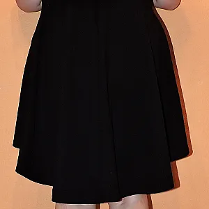 Sexy und geil im Kleid mit High Heels Galeriebild