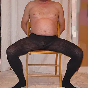 gefesselt vorgeführt Galeriebild