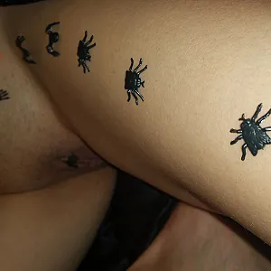 Die virtuelle Halloween Auktion Teil 1 von 2 Galeriebild