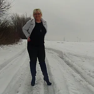 Hot Girl cold Snow gallery image
