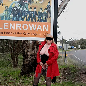 some pics at glenrowan sign gallery image