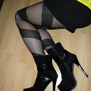 Yellow/Black gallery image