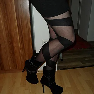 Yellow/Black gallery image