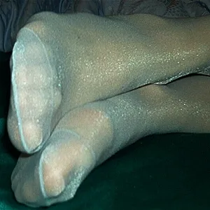 Nylonbeine und Fuesse in Nylon verpackt. Galeriebild