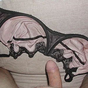 Wanking in Bra and slip gallery image