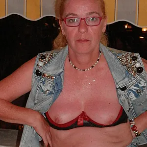 Jeans und Overknees Galeriebild