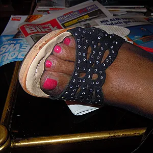 die füsse meiner Frau in nylons  und  schuhen lackierte zehen  !! Galeriebild