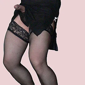 Lady in black gallery image