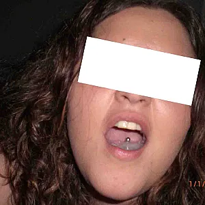 Sie bekommt was zum Schlucken Galeriebild