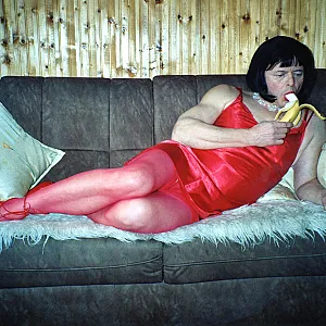 First image of marion52's Gallery - horny in red