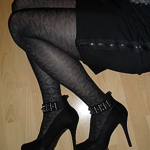 Staple-Heels gallery image