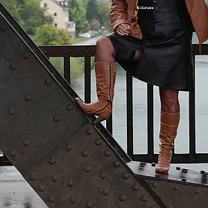 Boots gallery image