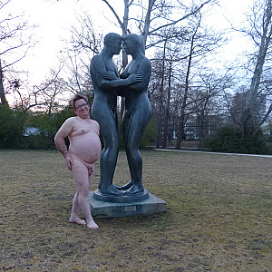 Nr.2  55Paul55 Nackt vor dem See Galeriebild