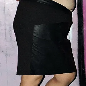 Sexy unter einer Brücke 2 Galeriebild
